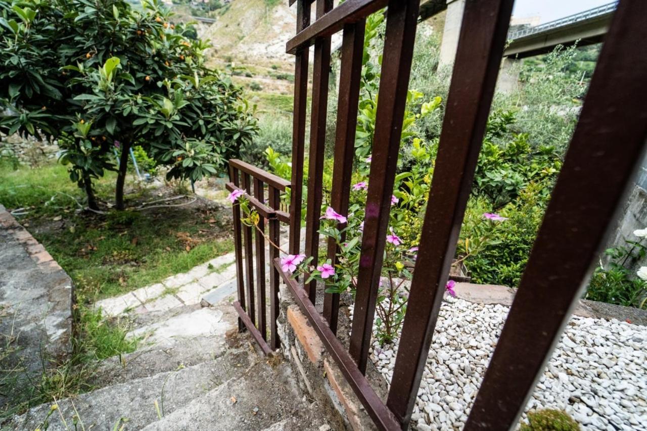 Villetta La Pietra Taormina Luaran gambar